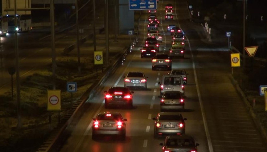 Tatilciler erken dönüşe geçti: Kilit kavşak Kırıkkale’de trafik yoğunluğu