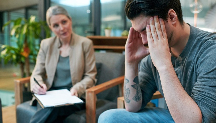 Manik atak nedir, nasıl olur Manik depresif belirtileri ve tedavisi