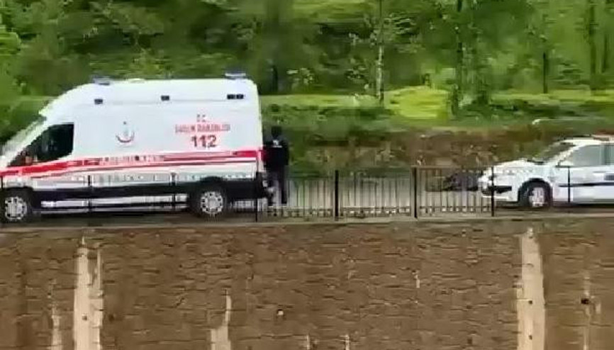 Rize’de yol kenarında erkek cesedi bulundu Rize’de yol kenarında erkek cesedi bulundu