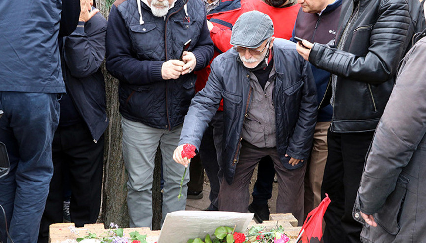 Deniz Gezmiş ve arkadaşları mezarları başında anıldı