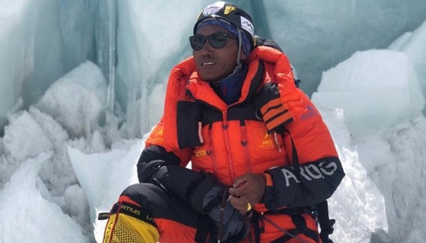 Kendi rekorunu kırdı  26.kez Evereste tırmandı