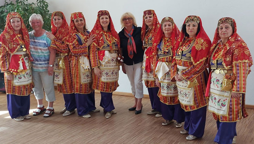 ‘Altın Kızlar’ Türk folkloruna hayran bıraktı ‘Altın Kızlar’ Türk folkloruna hayran bıraktı