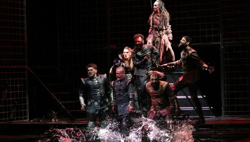 Macbeth’e büyük ilgi