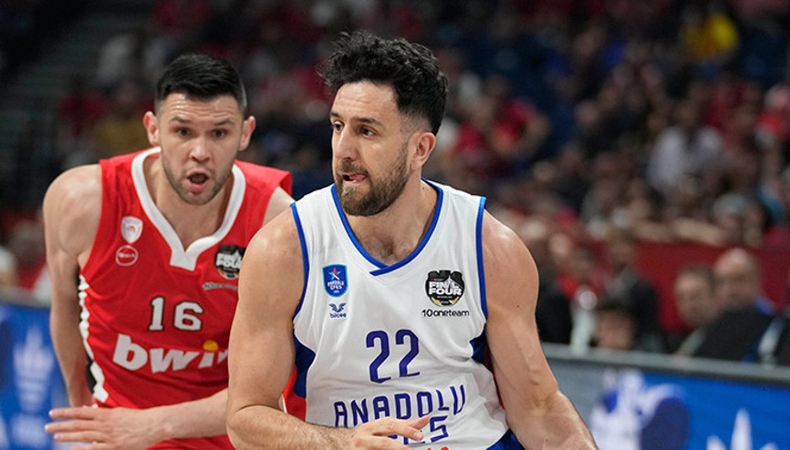 Son Dakika: Anadolu Efes EuroLeague Final Fourda finale yükseldi Olympiakos son topta kaybetti