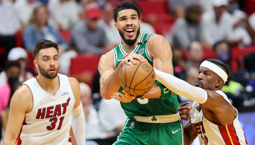 Miami Heati farklı yenen Boston Celtics seriyi eşitledi Ömer Faruk...