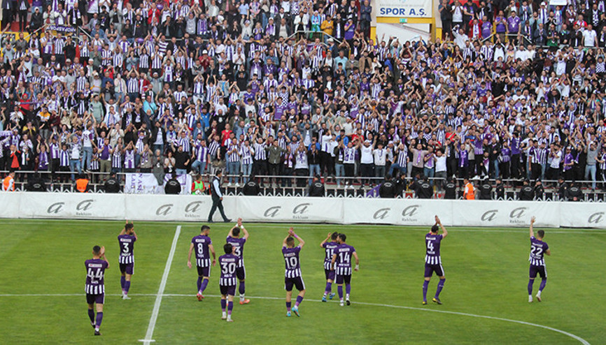 Arnavutköy Belediyespor, Artvin Hopasporu yenerek 2. Lige yükseldi