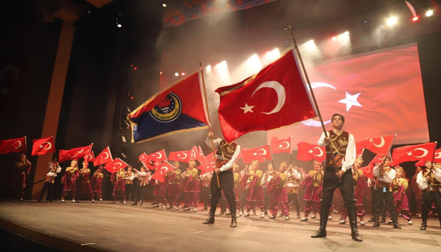 Meşale gösterisi