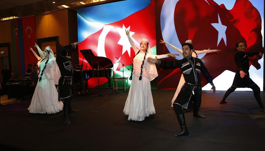 Azerbaycan-Türkiye ilişkilerinin dünyada örneği yoktur