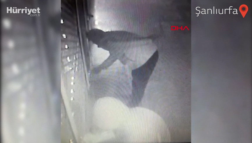 Tüfekle ateş açılan eczane daha önce de yakılmak istenmiş