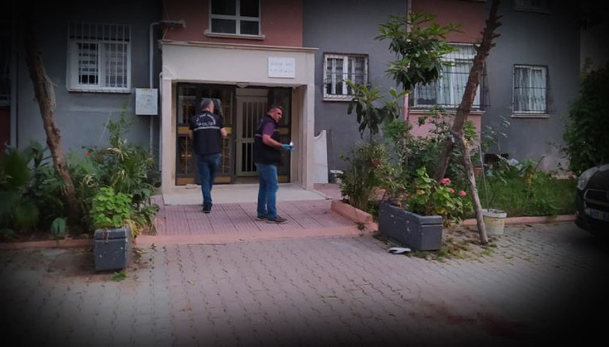 Yangın merdiveninden atlayan kız çocuğu öldü