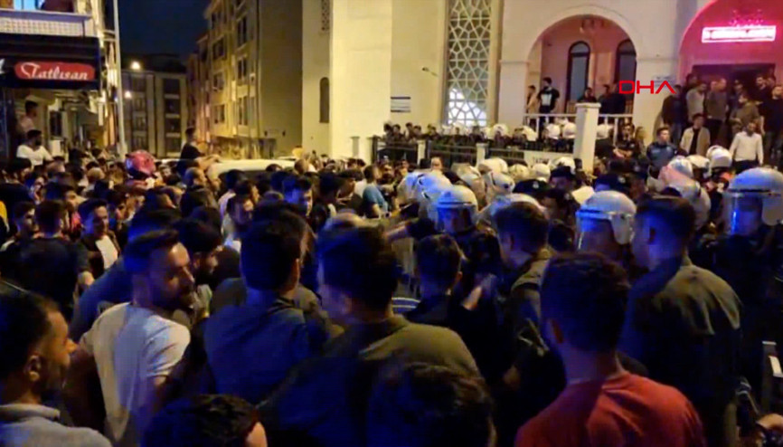 İstanbul Esenyurtta olaylı gece: Vali Yerlikaya olay yerine geldi