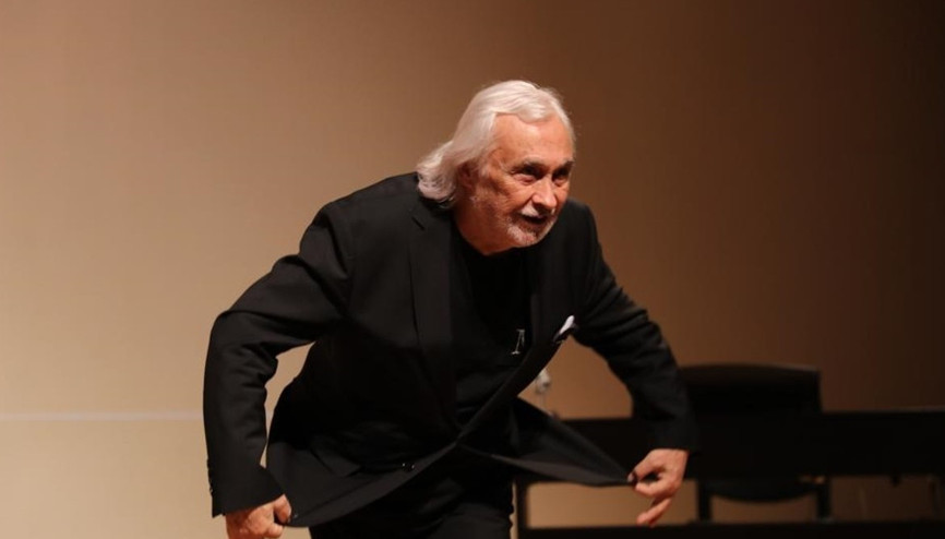 Müjdat Gezene onur ödülü
