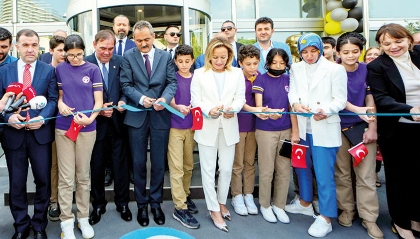 Demirören Medya Lisesi açıldı... Milli Eğitim Bakanı Özer: Yıllardır yapmak istediğimiz lise bu