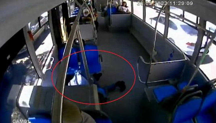 Otobüste korku dolu anlar Hastaneye böyle yetiştirildi