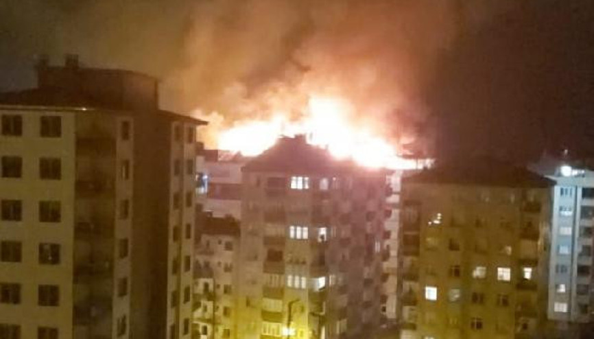 Rize’de teras yangını korkuttu Rize’de teras yangını korkuttu