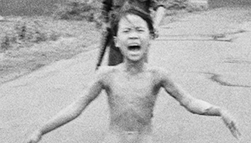 Zamanı durduran o büyük acının üzerinden tam 50 yıl geçti... Bir fotoğraf bir savaşı bitirebilir mi