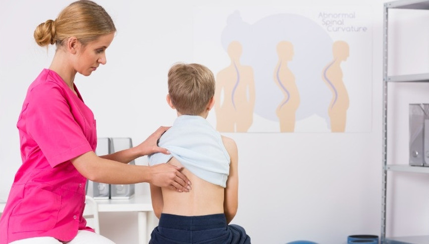 ‘Doğuştan’ skolyoz hakkında bilinmesi gereken 6 önemli nokta