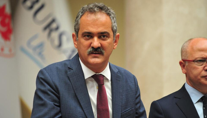 Okuldaki dansözlü kutlama gündem olmuştu... Bakan Özer yeni kararı duyurdu: Okul aile birliklerinin sosyal etkinlikleri denetime tabi olacak