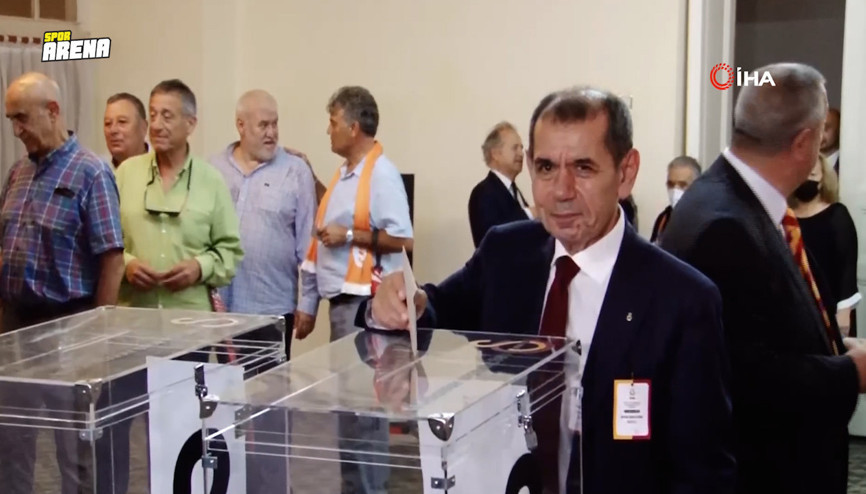 Dursun Özbek, Eşref Hamamcıoğlu ve Burak Elmas oylarını kullandılar