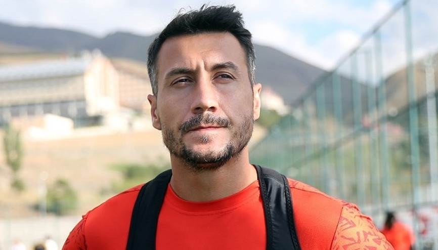 Göztepede Jahovic takımda kalacak mı 3 kulüp istekli...