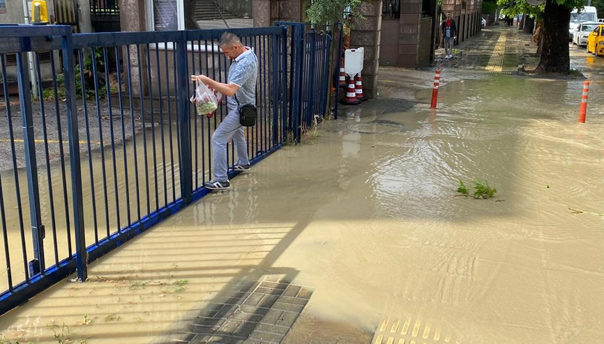 Fotoğraflı rakamlı sel tartışması