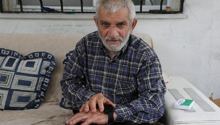Alzeheimer hastasına akıllı yetişkin saati takıldı