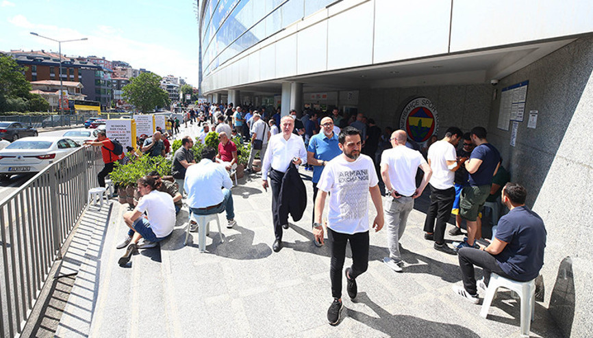 Fenerbahçe taraftarından kombinelere yoğun ilgi