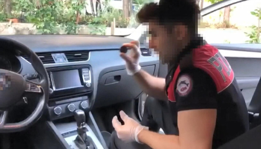 Ataşehirde AVM otoparkında uyuşturucu satan şüpheliye suçüstü