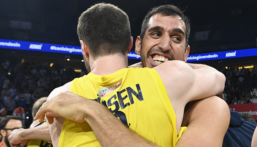 Son Dakika: Fenerbahçe Beko, Ahmet Düverioğlu ve Danilo Barthel ile yollarını ayırdı İşte yeni adres...