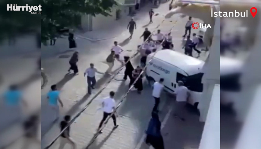 Esenyurtta ev sahibi ile kiracının kavgasında ortalık savaş alanına döndü