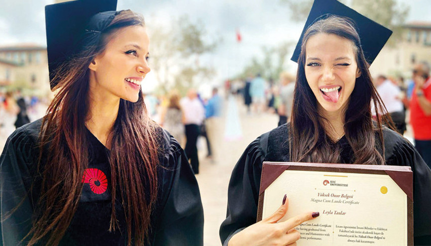 Ünlü oyuncu kep attı