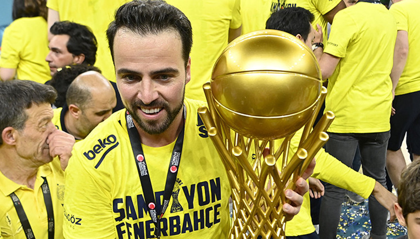 Son Dakika: Melih Mahmutoğlu 2 yıl daha Fenerbahçe Bekoda | Transfer Haberleri