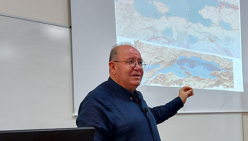 Türkiyede 8den büyük deprem olur mu sorusuna Prof. Dr. Şükrü Ersoydan yanıt