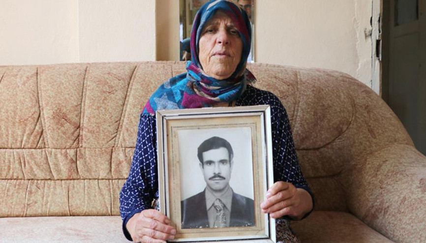 77 yıldır kimliksiz yaşayan Fatma ninenin gözyaşları... Hastanede kimlik istiyorlar, sonra eve dönüyorum