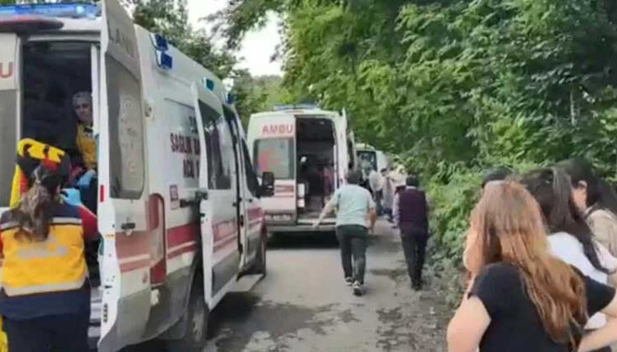 Dekanları taşıyan otobüs kaza yaptı Prof. Dr. Sıddık Korkmaz hayatını kaybetti