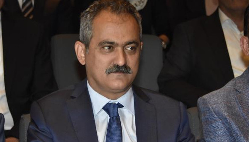 Bakan Özerden beyin göçü sözleri: Konuşacakları hiçbir şey yok
