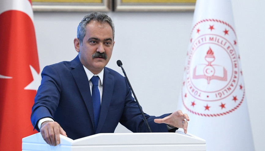 Bakan Özer ilk kez duyurdu... İngilizce ve Arapça’da yeni dönem