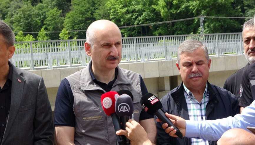 Bakan Karaismailoğlu: Binlerce iş makinesiyle vatandaşımızın yanındayız