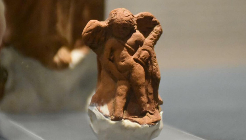 Tam 2 bin 300 yıllık Eros figürü ilk kez sergide