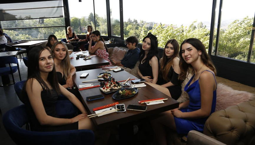 Yeni mekâna özel açılış