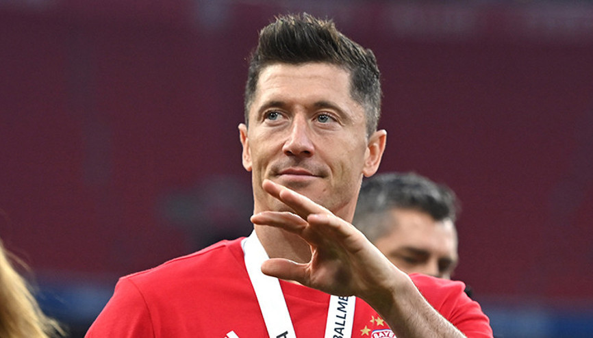Barcelona, Robert Lewandowskinin transferi için fiyat yükseltti