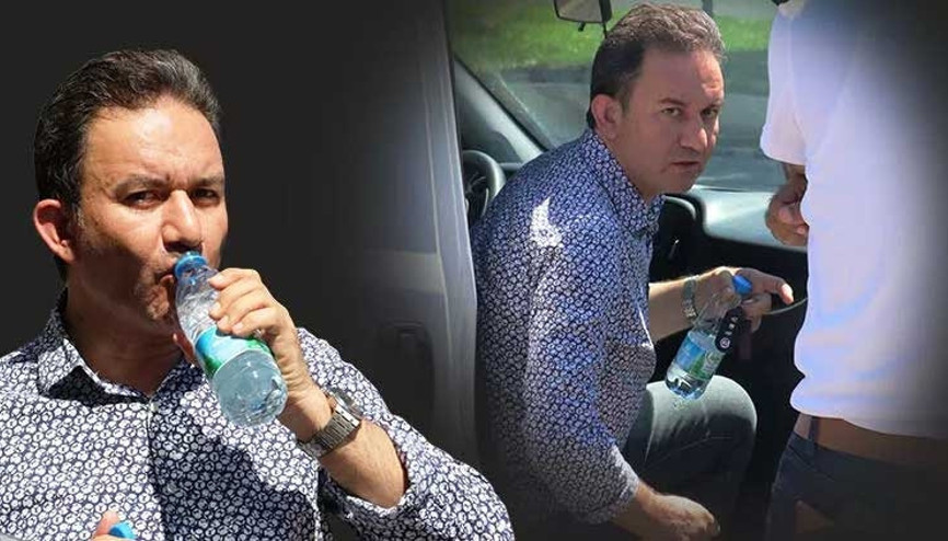 Kadınlara yardım için durdu, aracından para dolu çantası çalındı Kadınlara yardım için durdu, aracından para dolu çantası çalındı