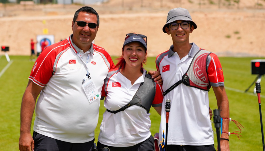 Mete Gazoz ve Yasemin Ecem Anagözden altın madalya