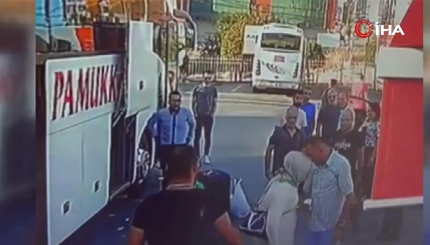 Ümraniye’de taksi durağını birbirine kattı: Çay döktü, kafa attı