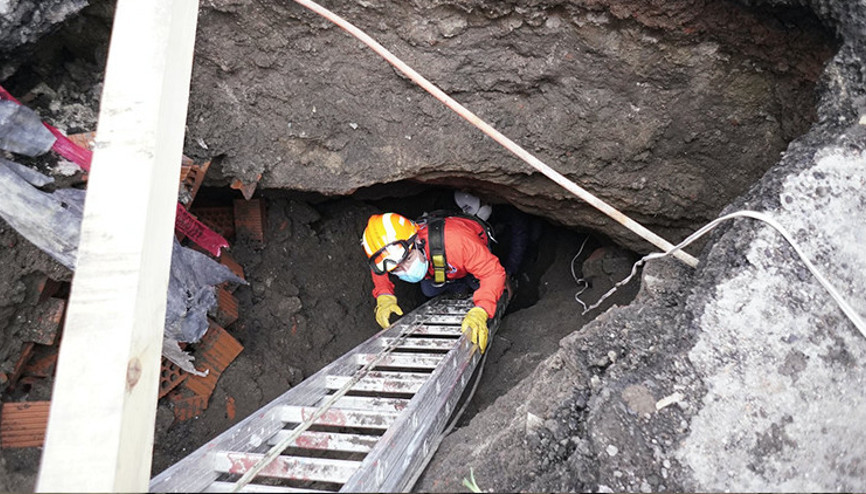Meksikada şaşırtan keşif: Çukurda tam13 yeraltı mağarası