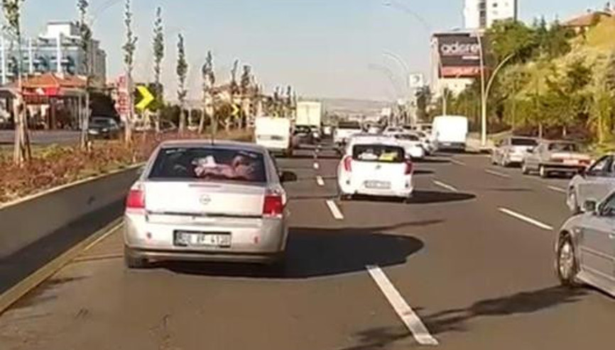 Sağlıkçılardan ‘Yazık’ mesajı