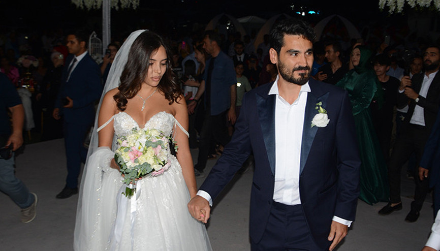 Manchester Citynin yıldızı İlkay Gündoğan memleketinde kır düğünü yaptı