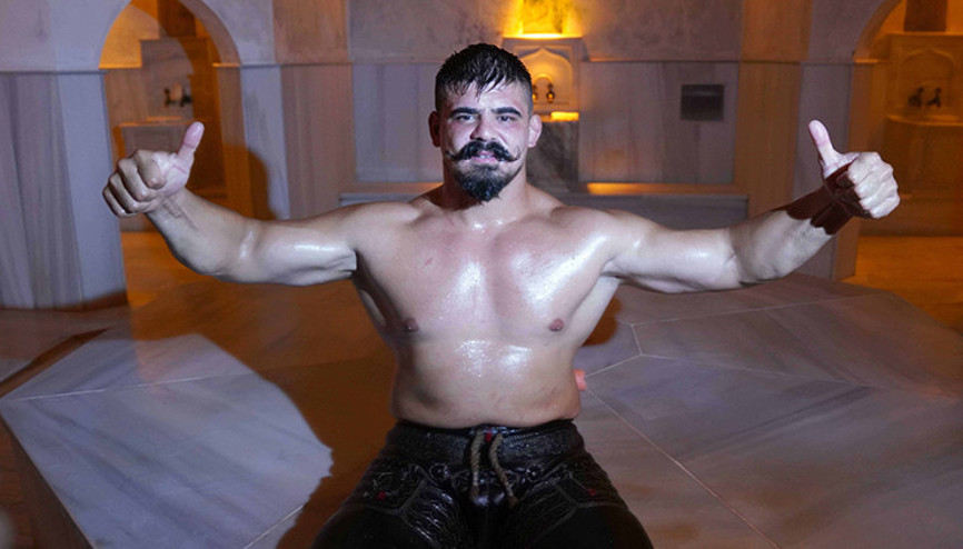 Kırkpınar başpehlivanı Şimşek, hamam ritüelini bozmadı