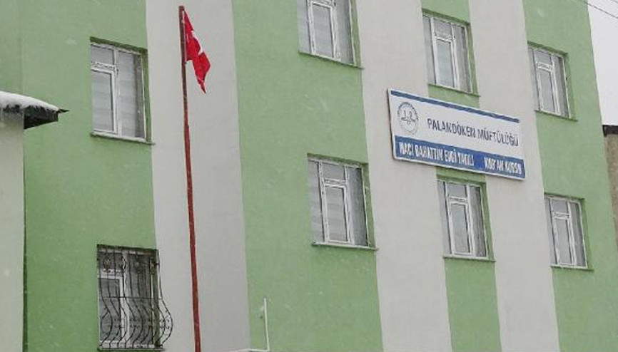 Kuran kursunda 14 çocuğa işkenceyle suçlanan müdür ve hizmetliye tutuklama Kuran kursunda 14 çocuğa işkenceyle suçlanan müdür ve hizmetliye tutuklama