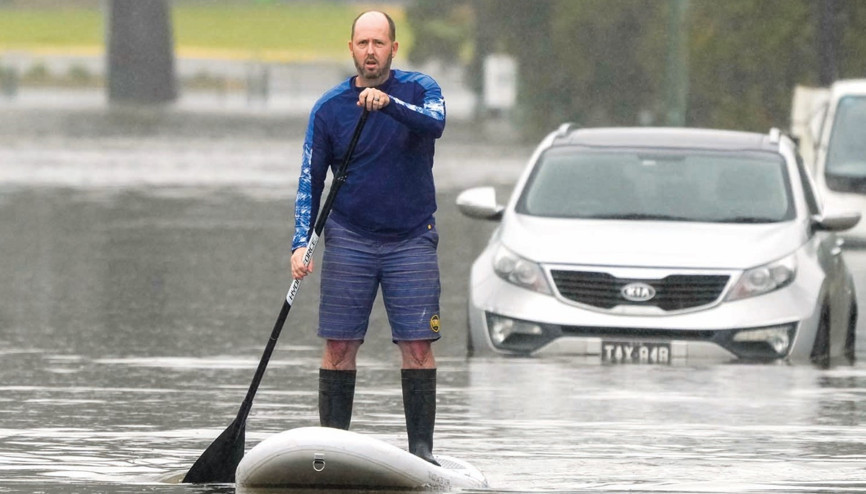 Sydney sele teslim oldu